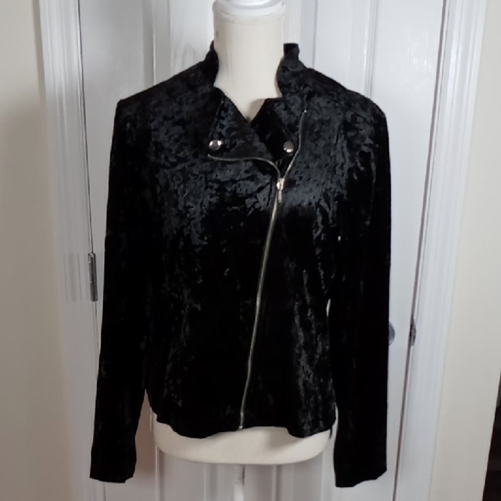 SOHO Apparel Ltd. Black Crushed Velvet Women's Jacket Size Medium